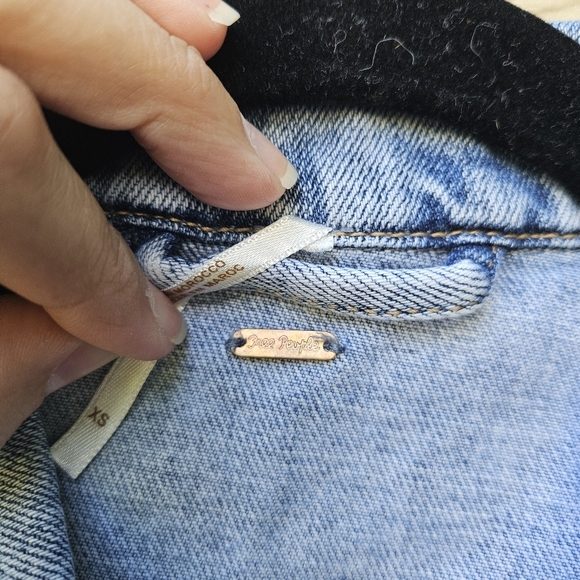 Free People Rumors denim jacket light indigo cropped XS - Picture 4 of 5